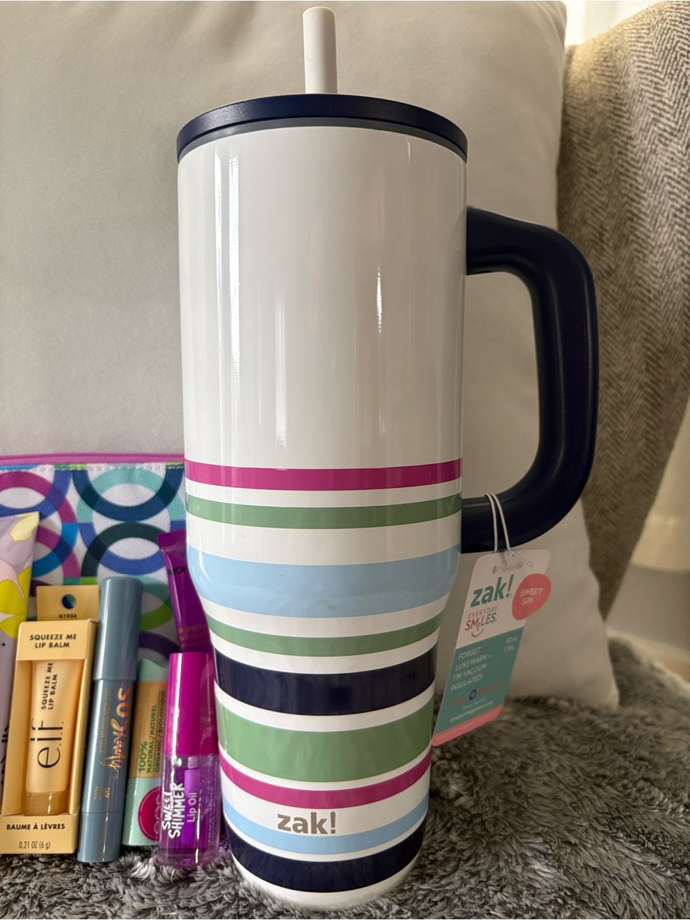 Cup & Cosmetic Bundle - Picture 2 of 9